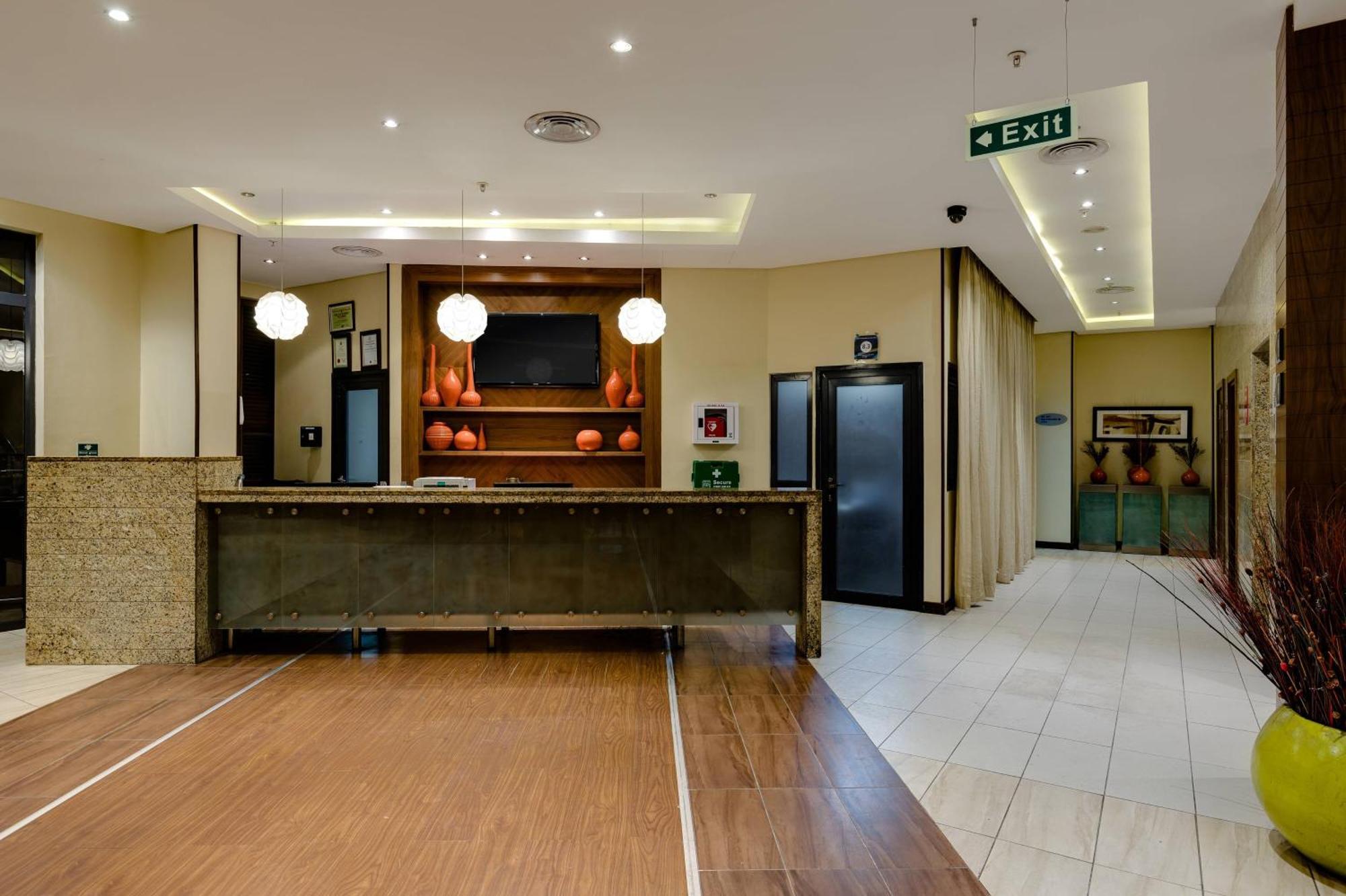 Protea Hotel By Marriott Ikeja Select Lagos Exterior photo