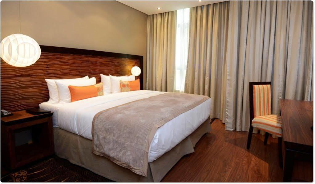 Protea Hotel By Marriott Ikeja Select Lagos Exterior photo